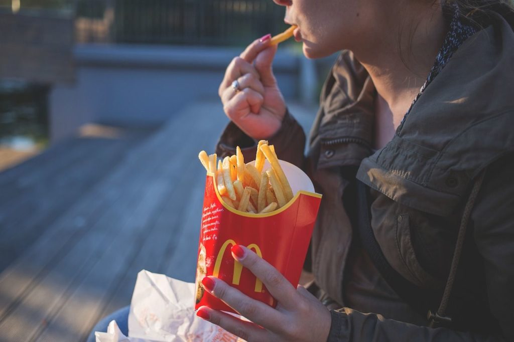 Esto es lo que podría provocar los trastornos alimenticios en